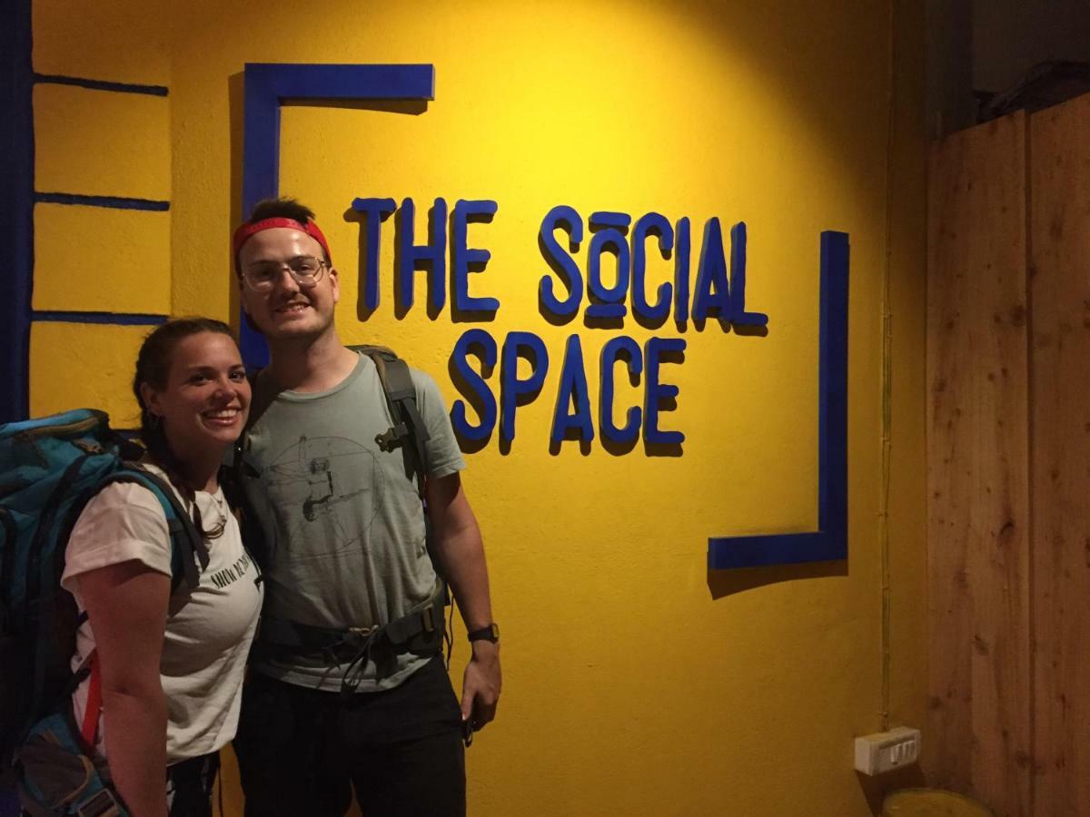 The Social Space Hostel Mumbai Exterior photo